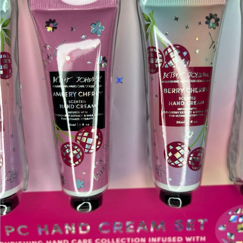Betsey Johnson Hand Cream Lotions Set - Picture 4 of 7
